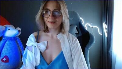charming_beauty public webcam profile photo 6