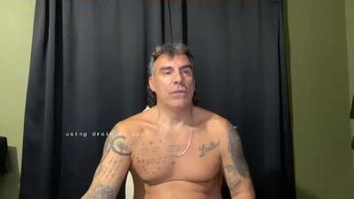 chato012 public webcam profile photo 6