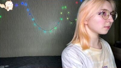 cherry_moonn public webcam profile photo 10