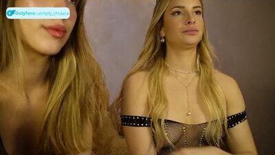 chiara_hollis public webcam profile photo 9