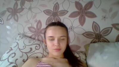 chloe2359 public webcam profile photo 4