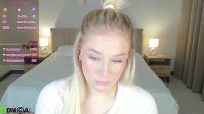 chloe_alba public webcam profile photo 2