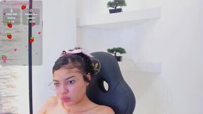 chloe_cortez public webcam profile photo 7