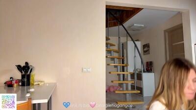 chloe_show public webcam profile photo 2