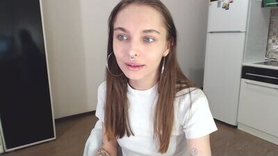 chloe_sunny public webcam profile photo 4