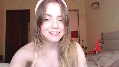 chloe_wilsonn public webcam profile photo 7