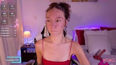 chloemoreti public webcam profile photo 9