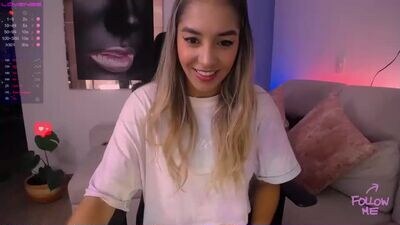 chloerossi public webcam profile photo 3
