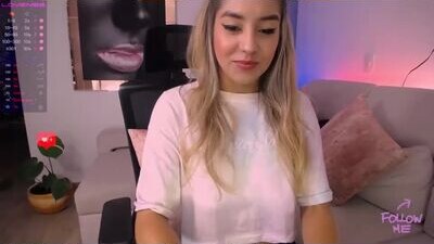 chloerossi public webcam profile photo 8