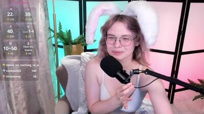 chloewells public webcam profile photo 6