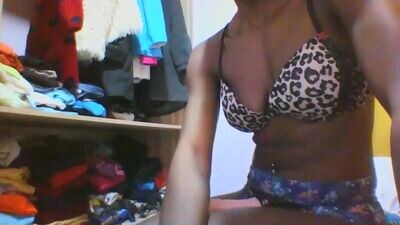 choco_petite public webcam profile photo 4