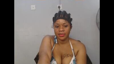 chocox_petitqueen public webcam profile photo 8