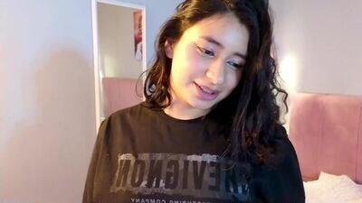 christiine_ public webcam profile photo 3