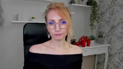 cinderellamoon public webcam profile photo 9
