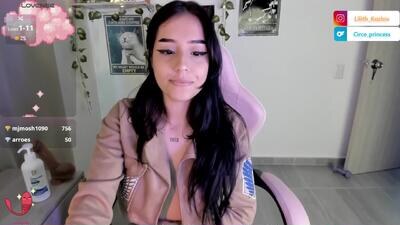 circe_l public webcam profile photo 2