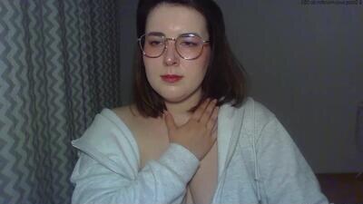 claralovely public webcam profile photo 3