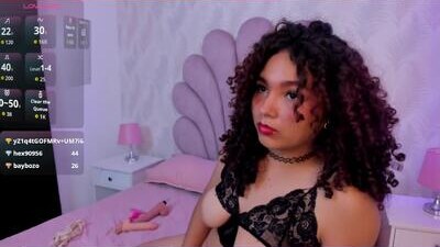 coralinered public webcam profile photo 9