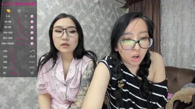 couple_assian public webcam profile photo 7