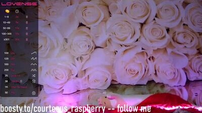 courteous_raspberrrry public webcam profile photo 6