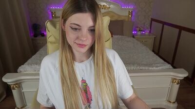 crazyyydaisyy public webcam profile photo 3