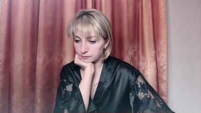 crystalfever_ public webcam profile photo 2