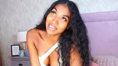 crystalmartinezz public webcam profile photo 2