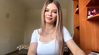 crystarouillard public webcam profile photo 10