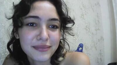 curly_011 public webcam profile photo 3