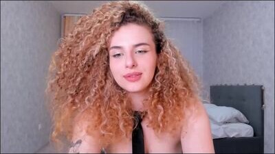 curly_brook public webcam profile photo 8