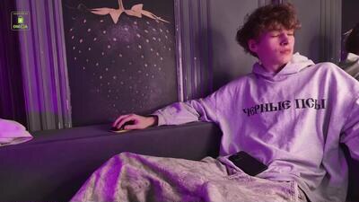 curlytwinkboy