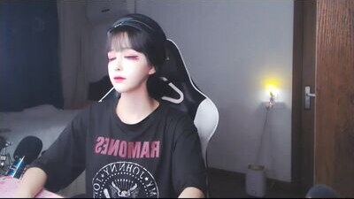 cute_dami public webcam profile photo 7