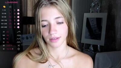 cute_fox_girl public webcam profile photo 3