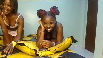 cute_lorna public webcam profile photo 5