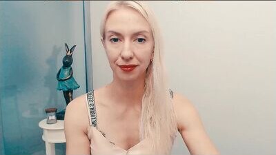 cute_smile_shy public webcam profile photo 6