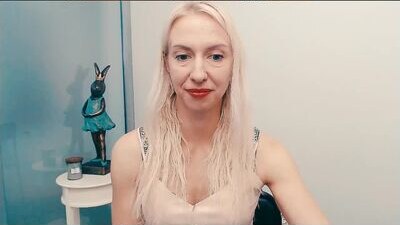 cute_smile_shy public webcam profile photo 7
