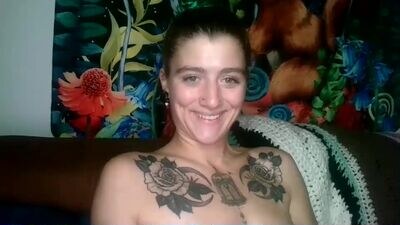 cutehairymiley public webcam profile photo 3