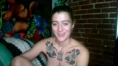 cutehairymiley public webcam profile photo 4