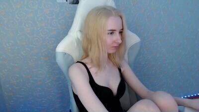 cutti_crystal public webcam profile photo 3