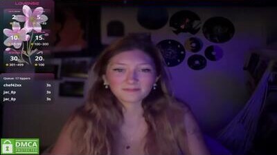 dainty_lilac public webcam profile photo 10