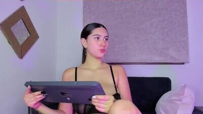 daka_hylls public webcam profile photo 6