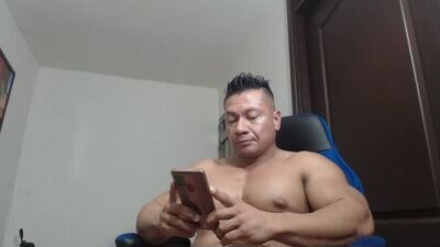 dammuscle public webcam profile photo 2