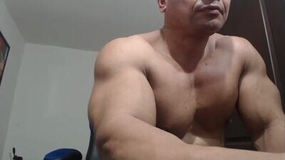 dammuscle public webcam profile photo 3