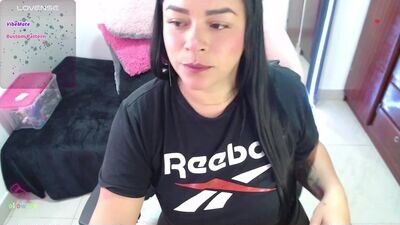danniela_james public webcam profile photo 3