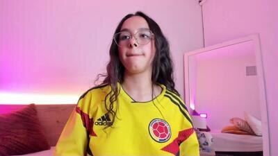 daphnevalucci public webcam profile photo 3