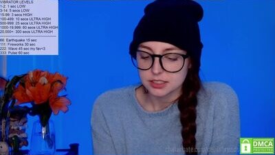 delilahreads public webcam profile photo 7