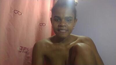 delphineee public webcam profile photo 6