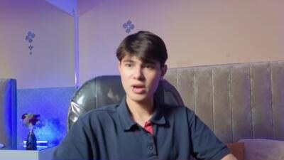 derek_sinn public webcam profile photo 2