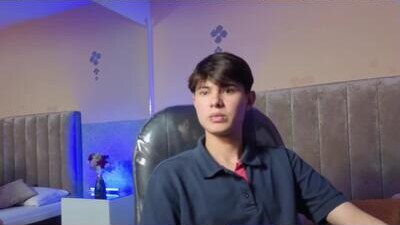 derek_sinn public webcam profile photo 5