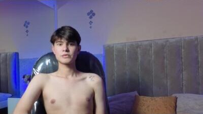 derek_sinn public webcam profile photo 7