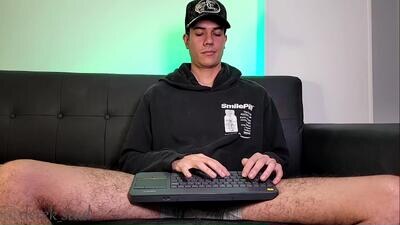 derek_stud_ public webcam profile photo 3